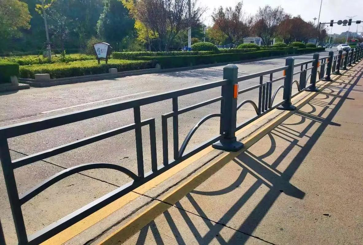 道路護(hù)欄，市政護(hù)欄